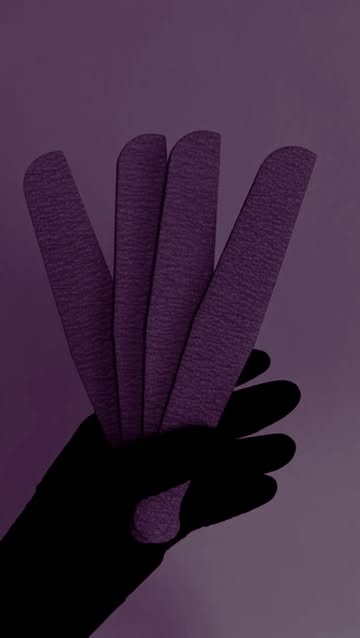 ✨ Le limage : la base invisible d&rsquo;un rallongement r&eacute;ussi en gel.  Quand on pe...